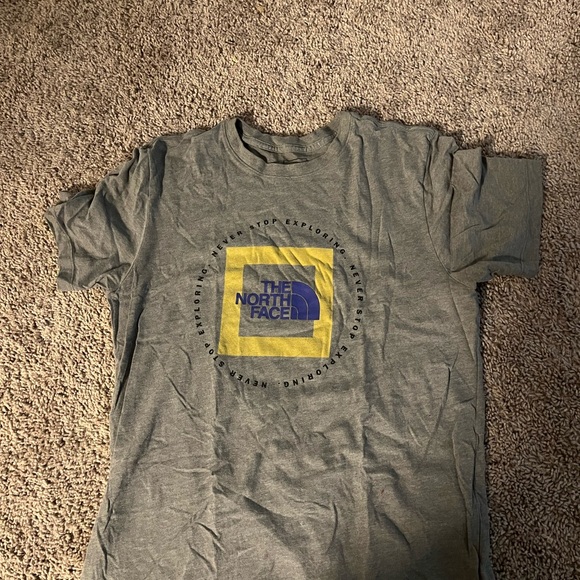 Northface Shirt Medium - Picture 2 of 3